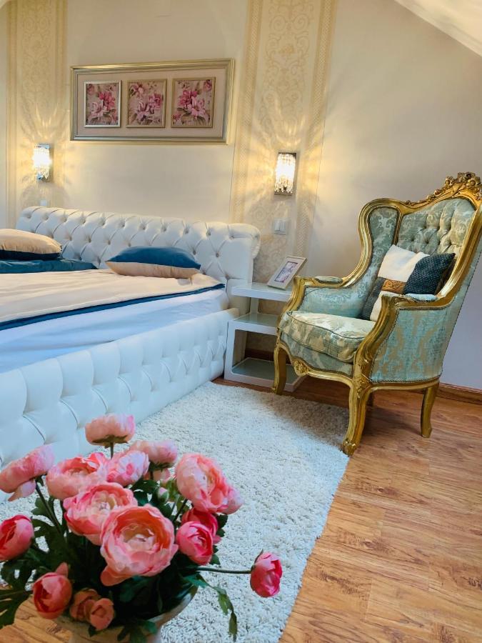 Casa Central Luxury Орадеа Екстериор снимка