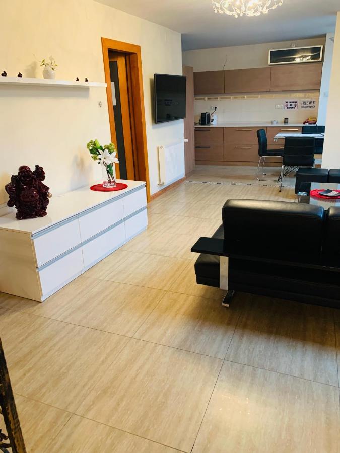 Casa Central Luxury Орадеа Екстериор снимка