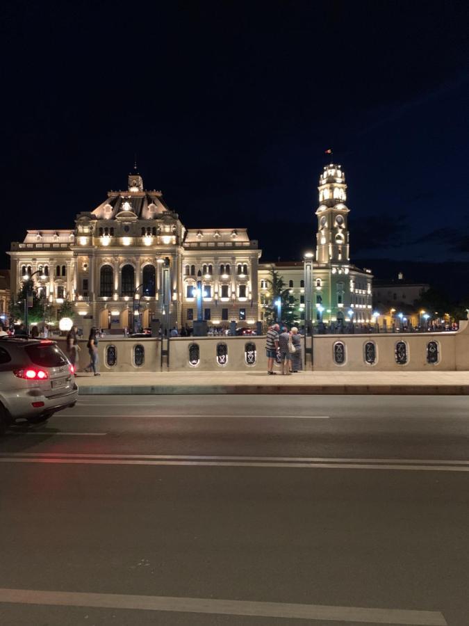 Casa Central Luxury Орадеа Екстериор снимка