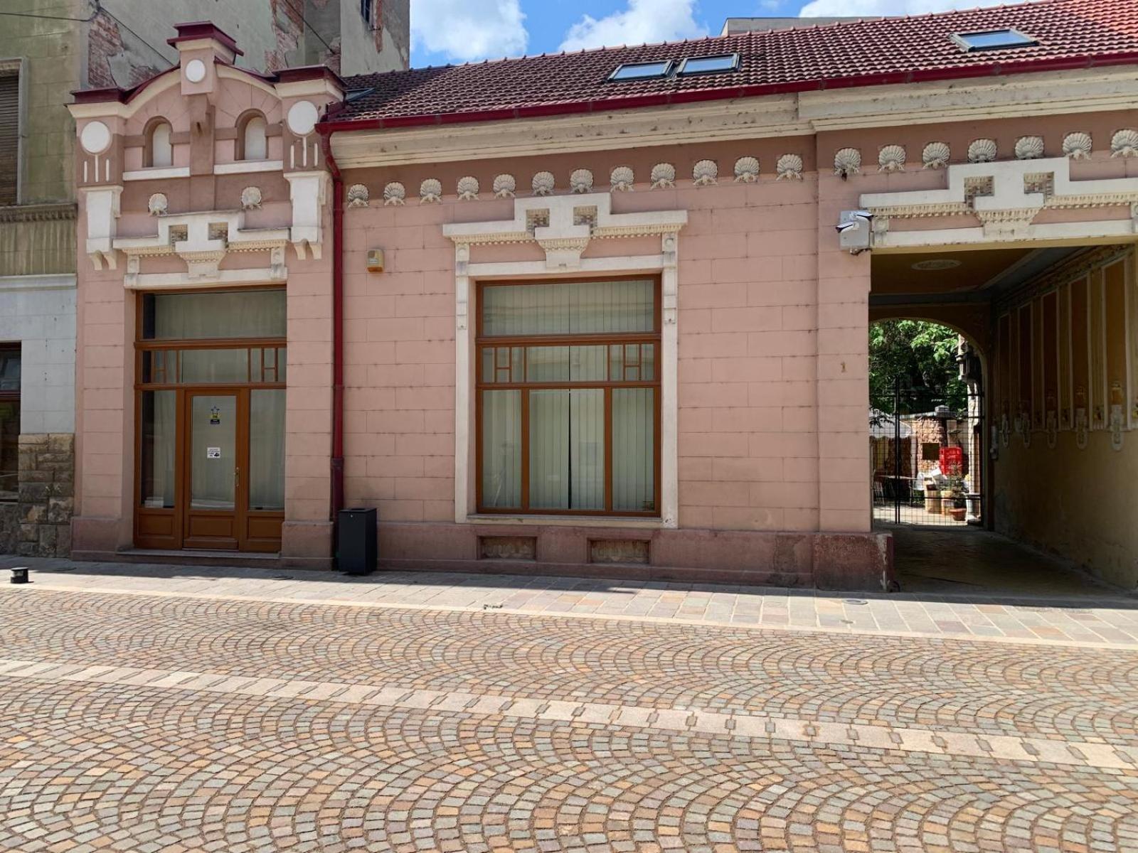 Casa Central Luxury Орадеа Екстериор снимка